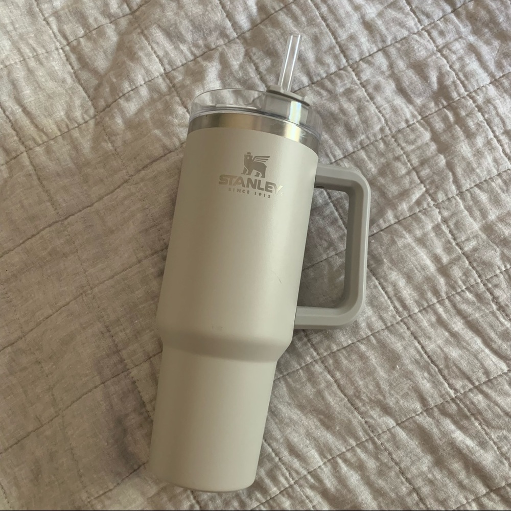 STANLEY ADVENTURE QUENCHER TRAVEL TUMBLER | 40 OZ